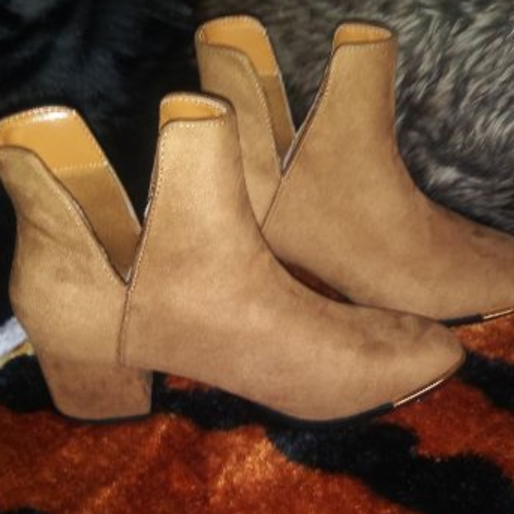 Brand New Windsor Alissa Ladies Ankle high Boots